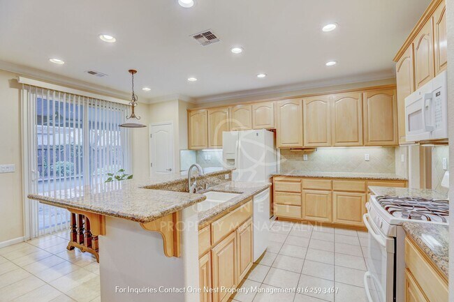 Building Photo - Desirable 4 bdrm 2 bth located in sought o...
