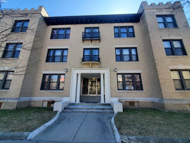 Building Photo - 41 Egremont Rd