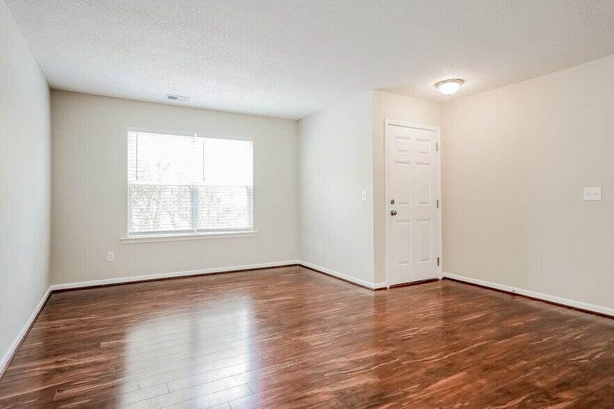 Building Photo - 3323 Marshlane Way