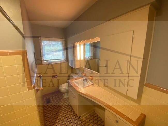 Building Photo - Lakewood 3 Bedroom Home