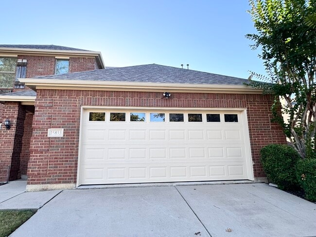 Building Photo - 15833 Bent Rose Way