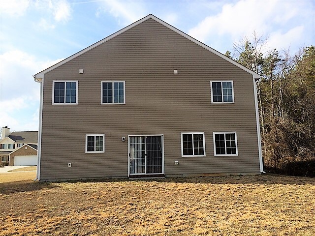 Building Photo - 107 Oak Knoll Dr