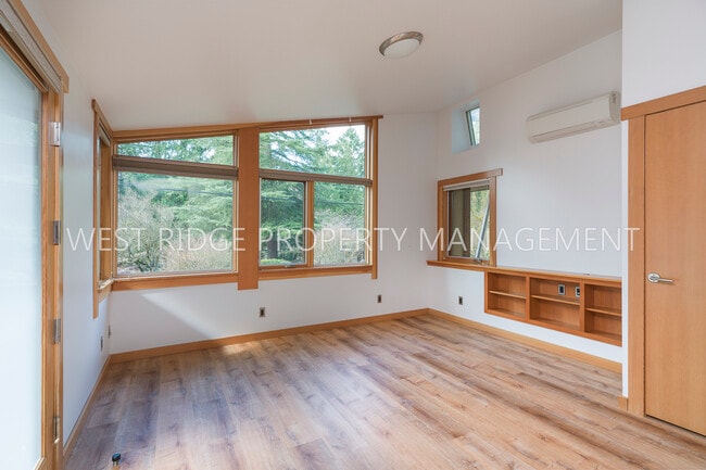 Building Photo - 9310 SW 8th Dr