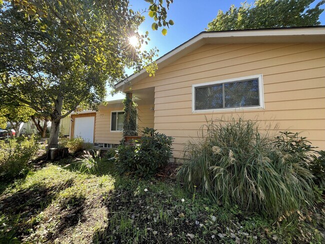 Building Photo - Classic Comfort Meets Modern Style in This...