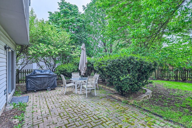 Building Photo - 1410 Leeward Ct