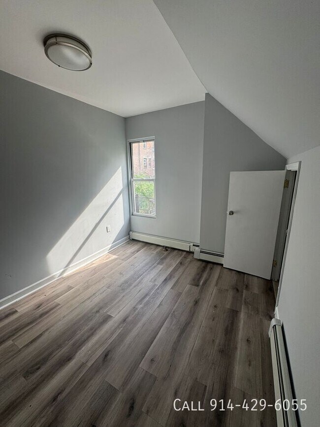 Building Photo - 104 Buena Vista Ave