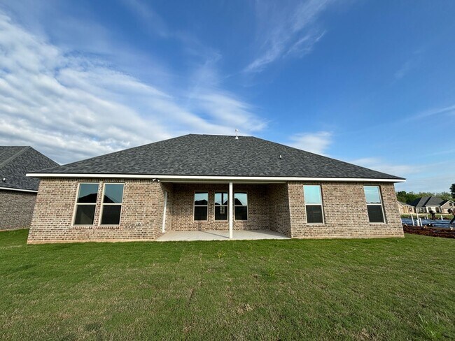 Building Photo - BRAND NEW 4 BEDROOM NORTH BOSSIER HOME