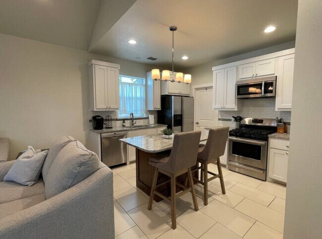 Building Photo - 1905 Frazier Ave