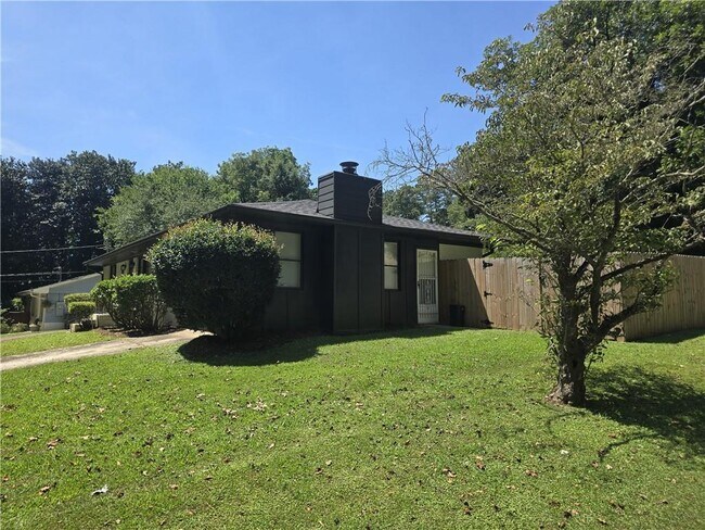 Building Photo - 3305 Flowers Dr