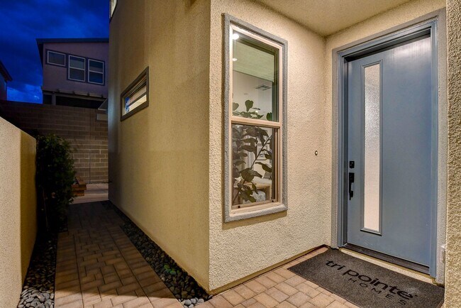 Building Photo - Luxury Fully Furnished Designer Home in Inspirada!