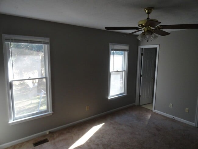 Building Photo - 5513 Brown St