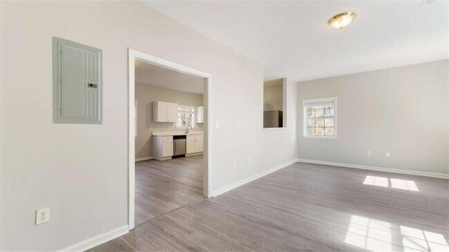 Building Photo - 848 Ridge Ave NW