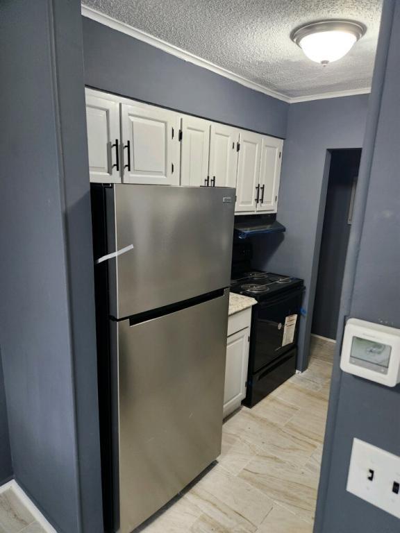 Building Photo - 520 Briar Manor