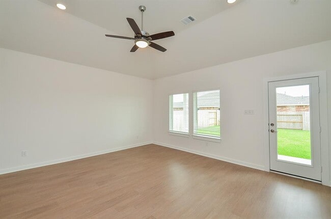 Building Photo - 1607 Blue Cypress Dr