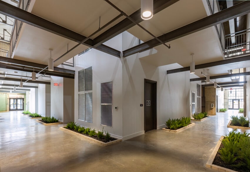 Building Photo - Power and Water Apartments