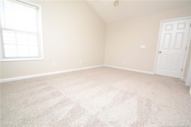 Building Photo - 1914 Sterling Hill Dr