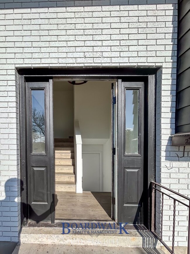 Building Photo - 259 S 230 E