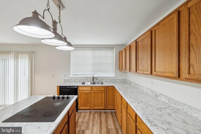 Building Photo - 8233 Ramseur Pl