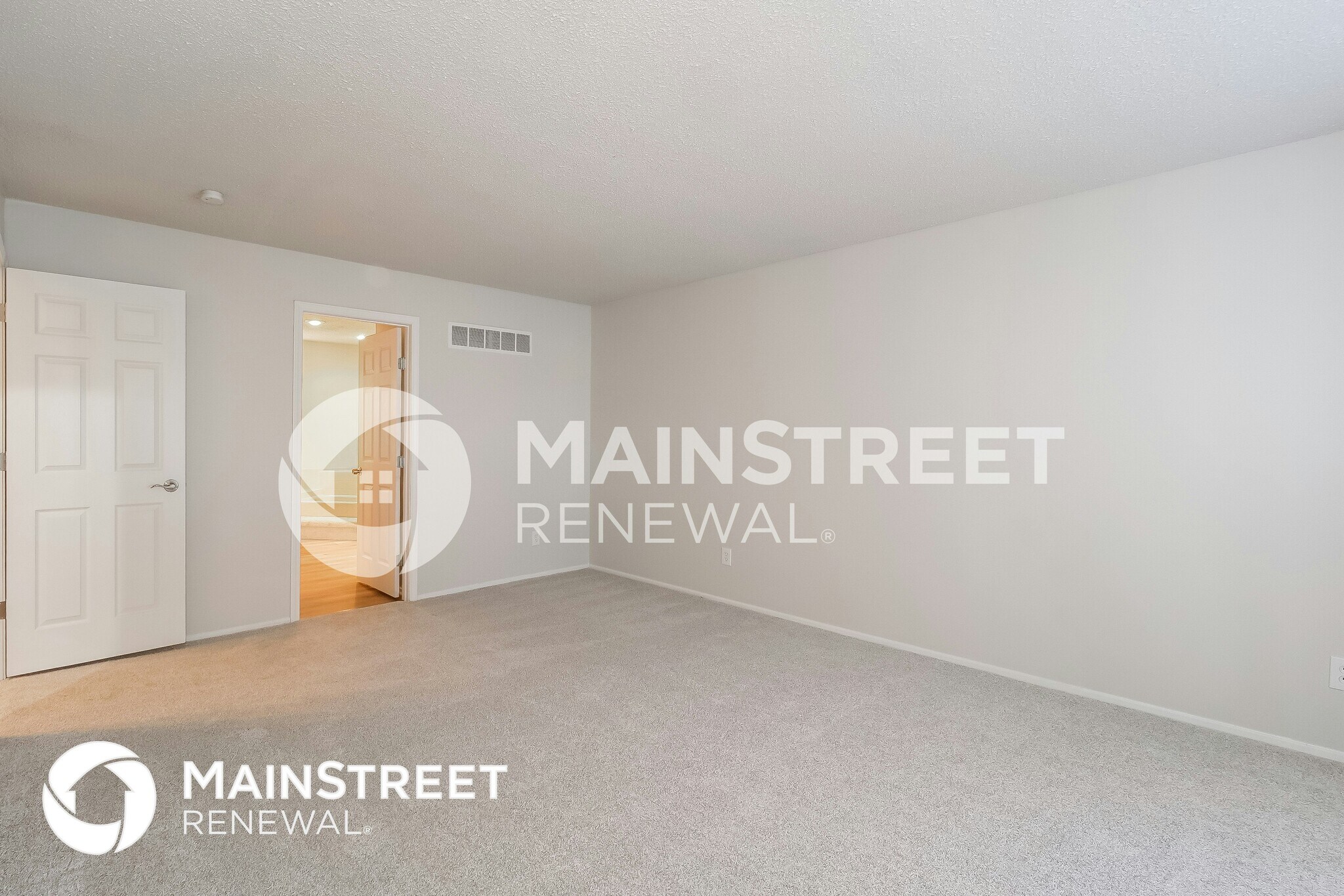 Building Photo - 1122 E Sleepy Hollow Dr