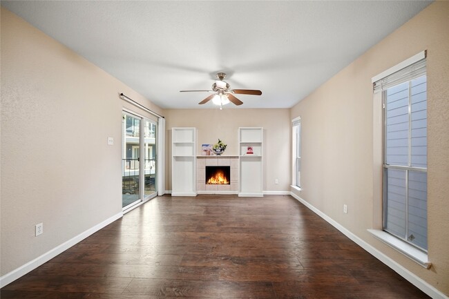 Building Photo - 18511 Egret Bay Blvd