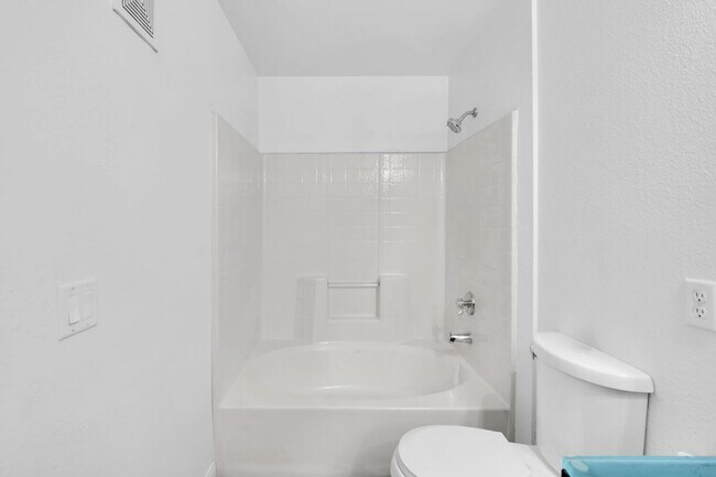 Building Photo - Condo with 2 Beds/2 Baths in Las Vegas near UNLV & McCarran Airport