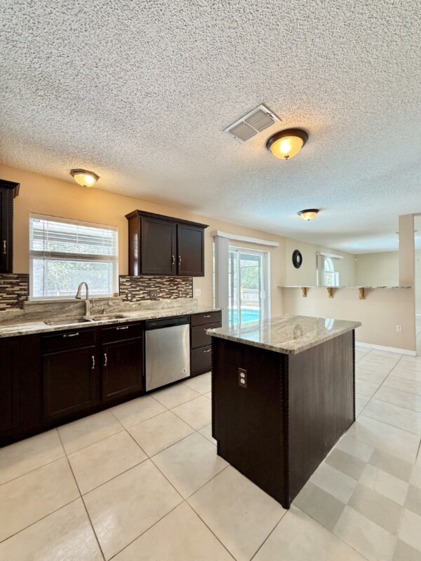 Building Photo - 1431 Teal Dr