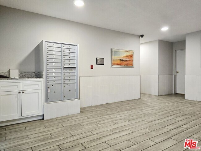 Building Photo - 14415 Benefit St