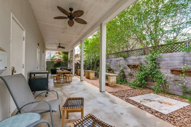 Building Photo - 488 E Olmos Dr