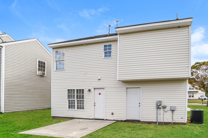 Building Photo - 11833 Aubreywood Dr