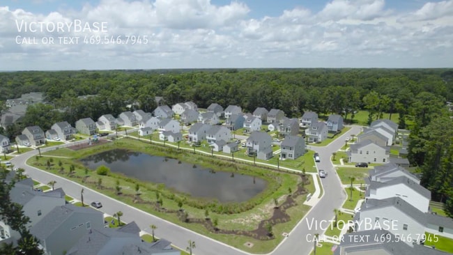 Building Photo - 26 Jolene Dr