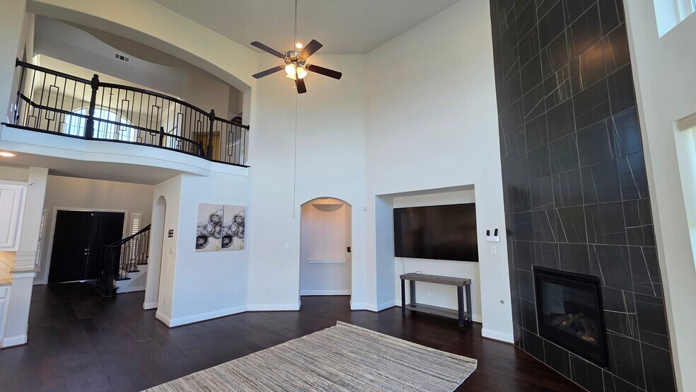 Building Photo - 1112 Maverick Dr