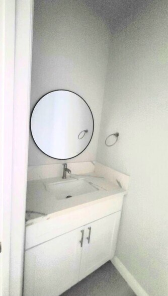 Building Photo - 6801 Sandpebble St