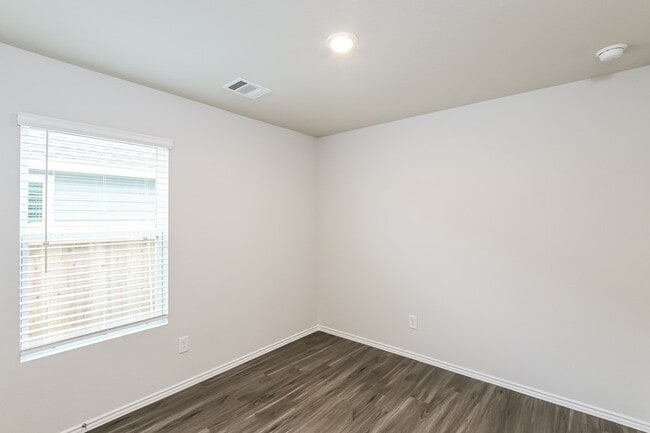 Building Photo - 3009 Wood Lily Dr