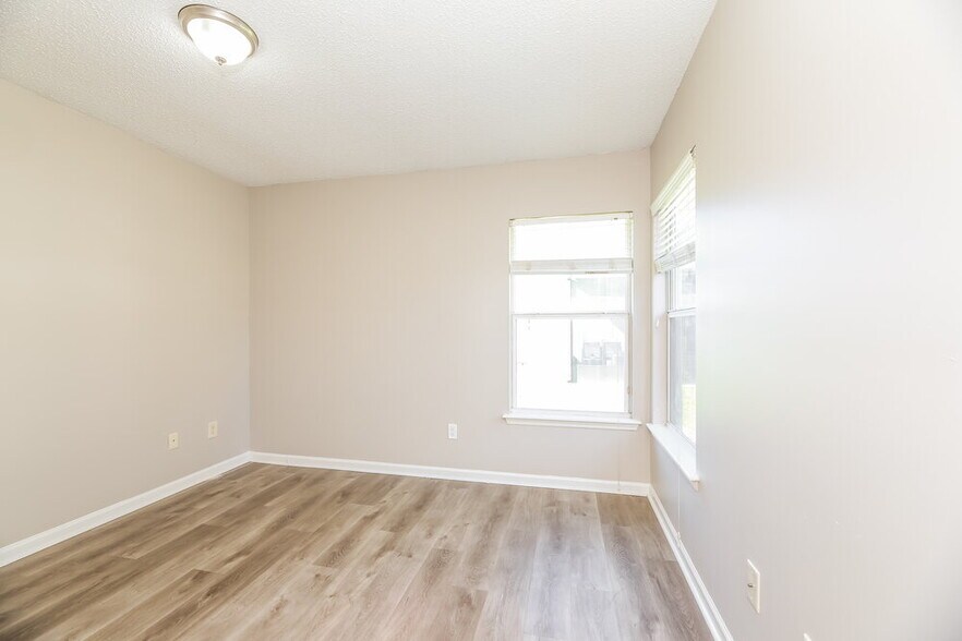 Building Photo - 10974 Darlington Oak Ct