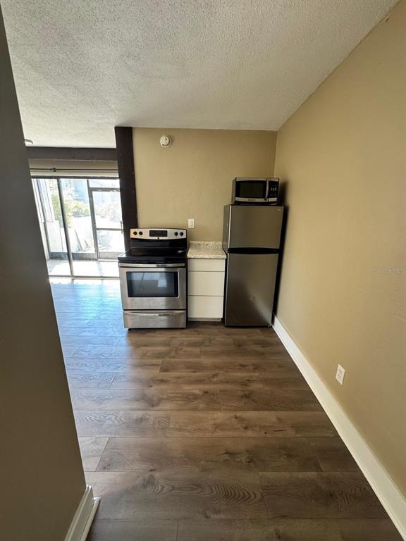 Building Photo - 2241 Burnway Rd