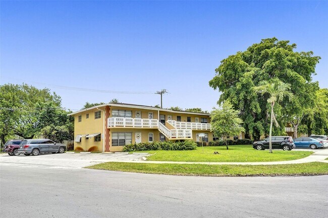 Building Photo - 3530 NW 43rd Ave