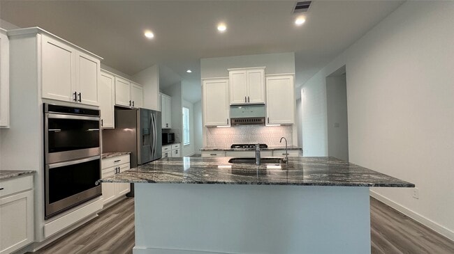 Building Photo - 2314 Cool Grns St