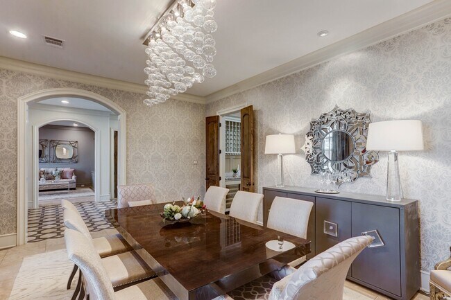 Primary Photo - 3749 Olympia Dr