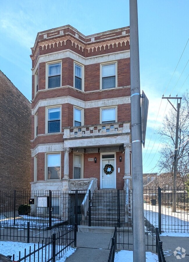 Building Photo - 3543 W 12th Pl