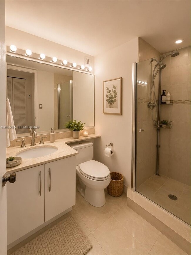Building Photo - 1450 Brickell Bay Dr