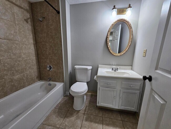 Building Photo - 5316 Predmore Pl