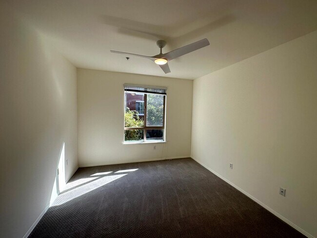 Building Photo - Gorgeous Spacious 2 Bedroom - 2 bath Condo with parking in Little Tokyo