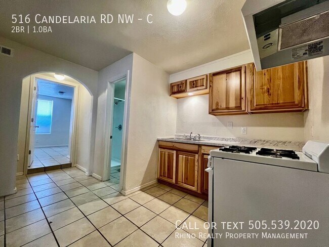 Building Photo - 516 Candelaria Rd NW