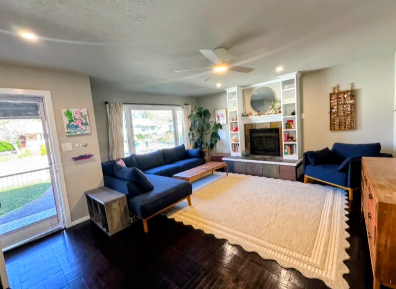 Building Photo - 2732 Village Side Dr