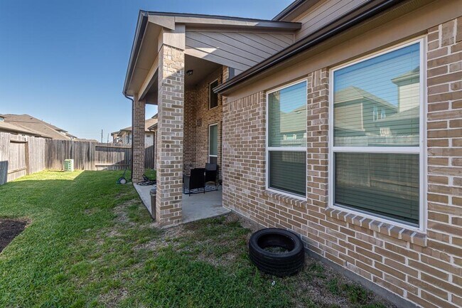 Building Photo - 4519 Hronas Dr