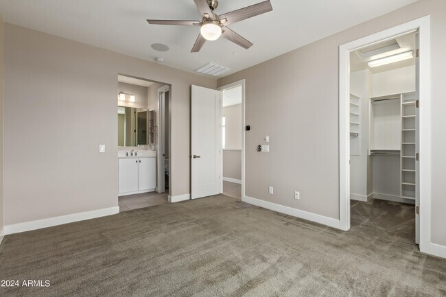 Building Photo - 3104 N 71st St