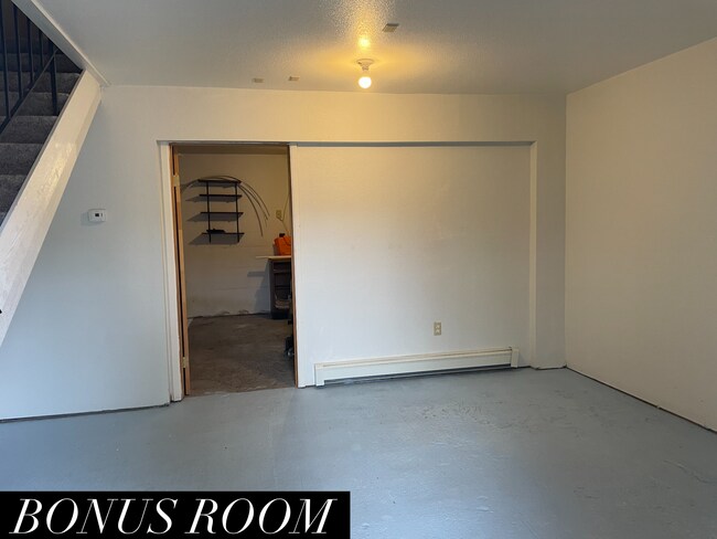 Bonus Room - 1316 Mylark Ln