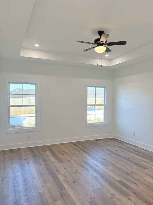 Building Photo - 5380 Freesia Ln