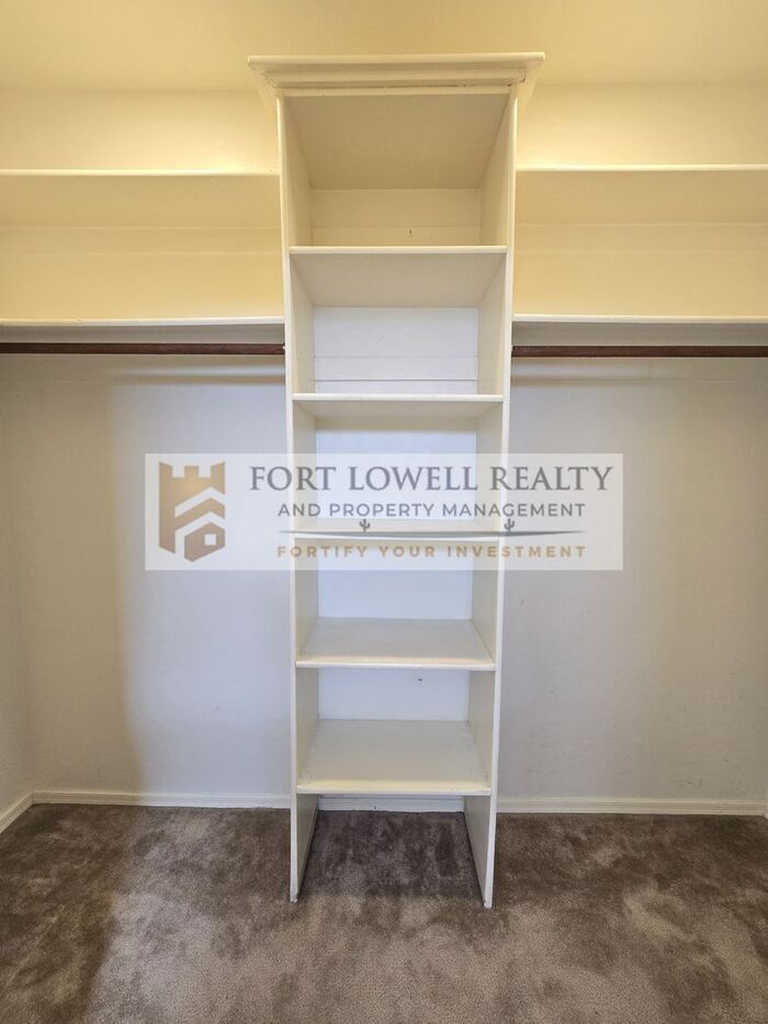 Building Photo - 920 W Starr Pass Blvd