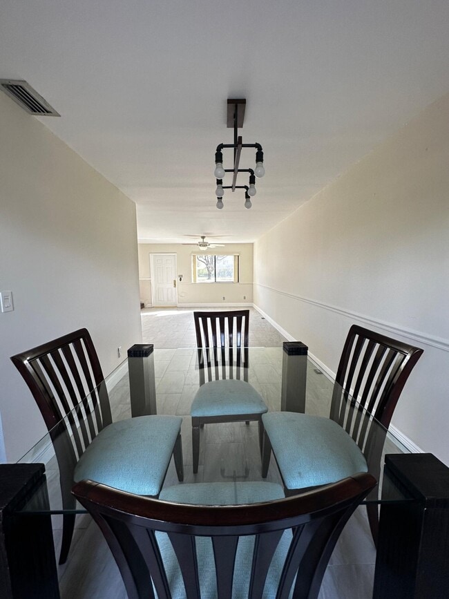 Building Photo - 5704 Channel Dr